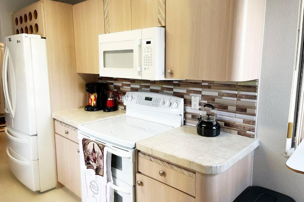 Amazing & Cozy Duplex Near Zoo Miami ! Villa Exterior photo