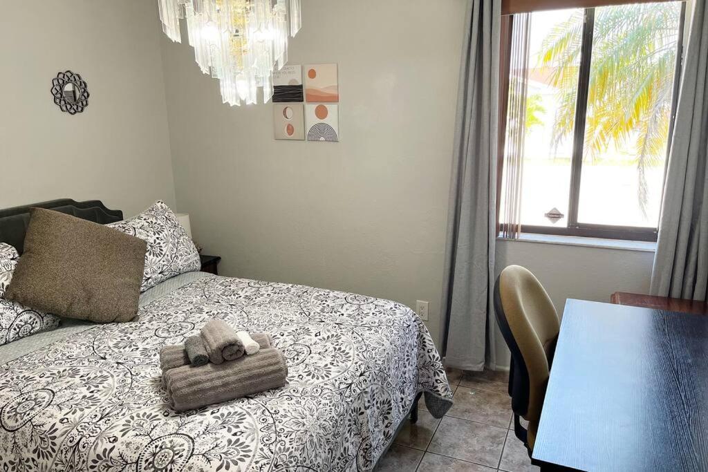 Amazing & Cozy Duplex Near Zoo Miami ! Villa Exterior photo