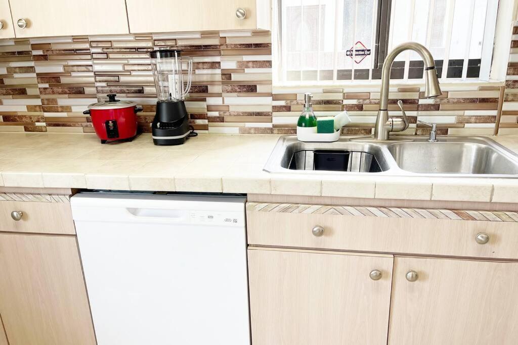 Amazing & Cozy Duplex Near Zoo Miami ! Villa Exterior photo