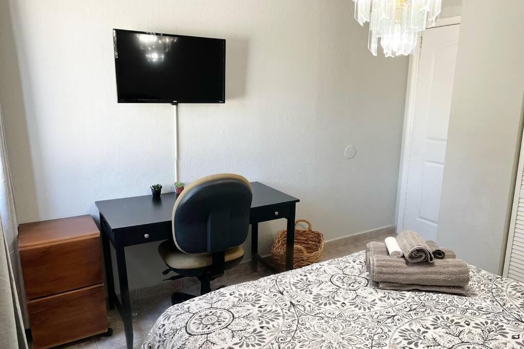Amazing & Cozy Duplex Near Zoo Miami ! Villa Exterior photo