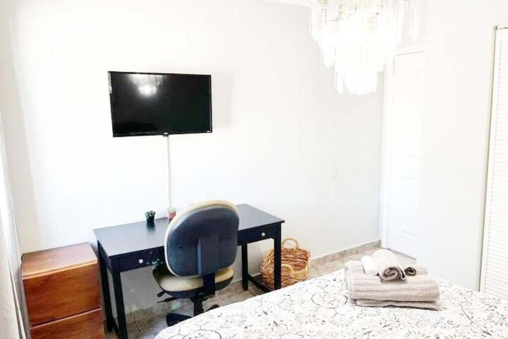 Amazing & Cozy Duplex Near Zoo Miami ! Villa Exterior photo